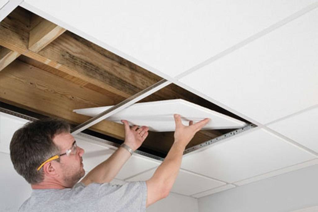 Как разобрать реечный потолок - демонтаж своими руками