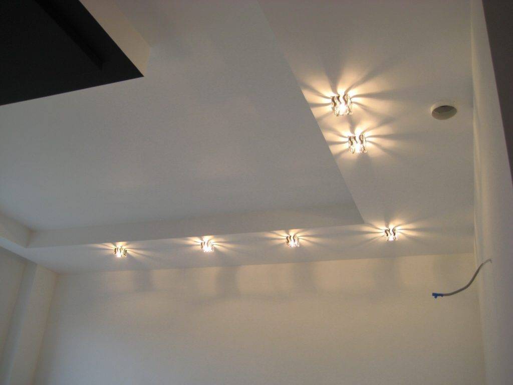 Потолочное освещение: подсветка потолка в интерьере, варианты, идеи встроенного освещения, красивый свет