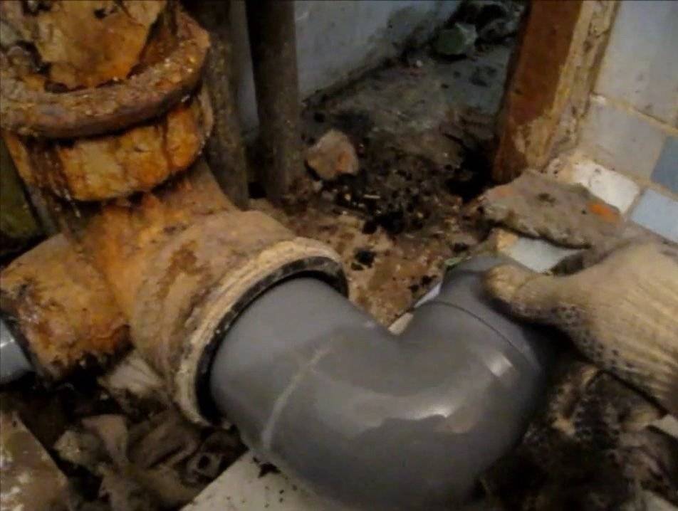 Технология замены чугунной канализационной трубы на пластиковую - блог о строительстве