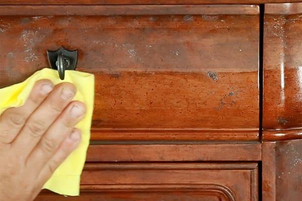 Советы и рекомендации, как почистить полированную мебель