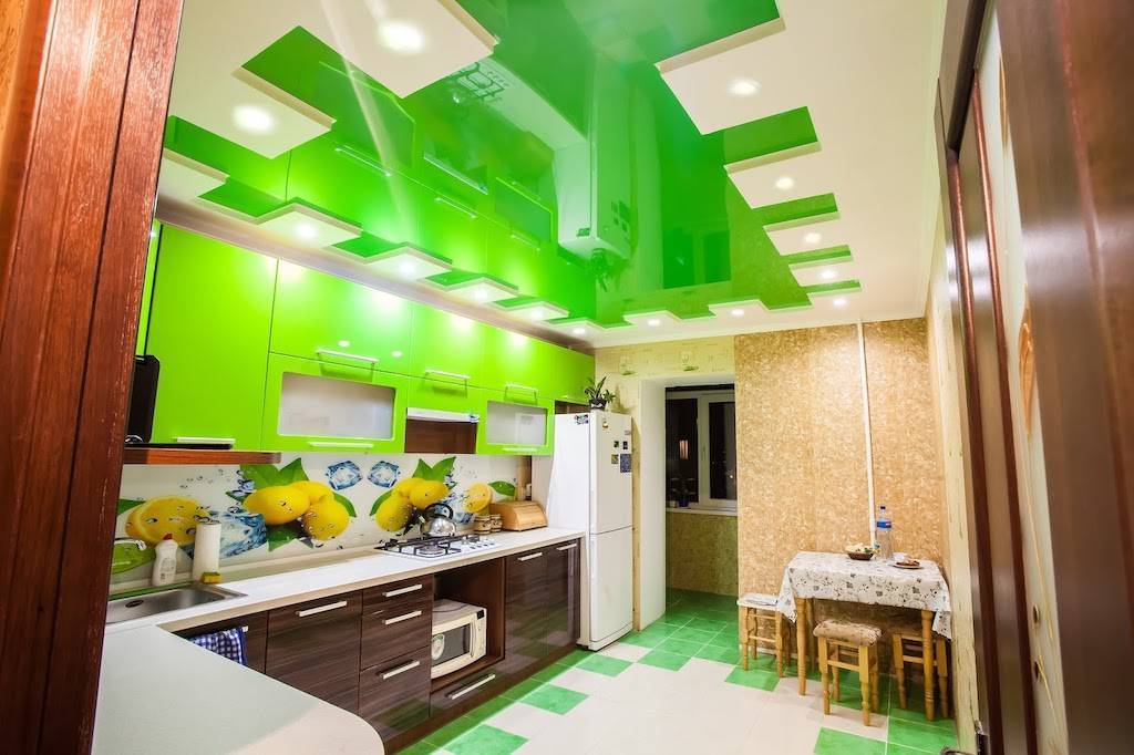 Какой лучше потолок сделать на кухне - советы специалиста