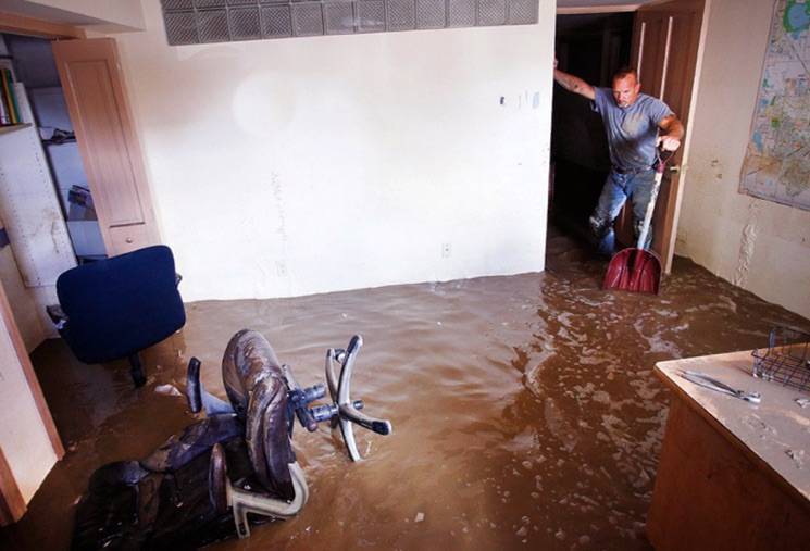 Что делать и куда обращаться, если соседи затопили квартиру?