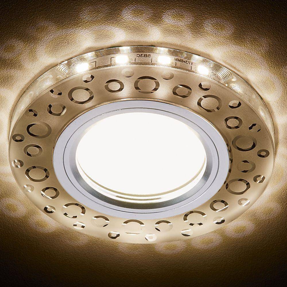 5 причин забыть про точечные светильники при освещении квартиры.