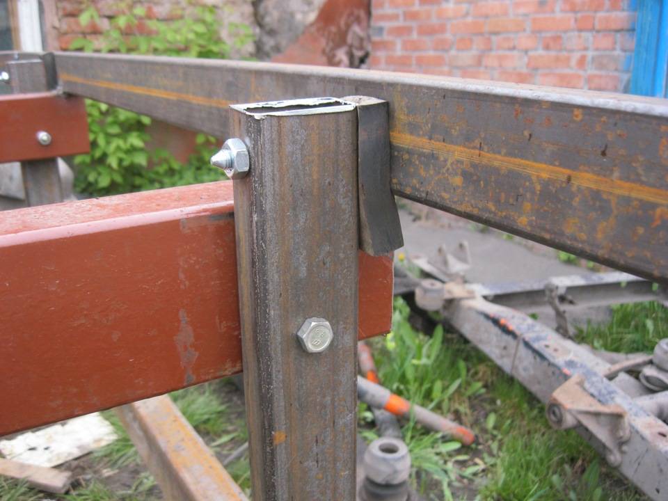 Можно и без сварки: 5 легких способов соединить профильную трубу