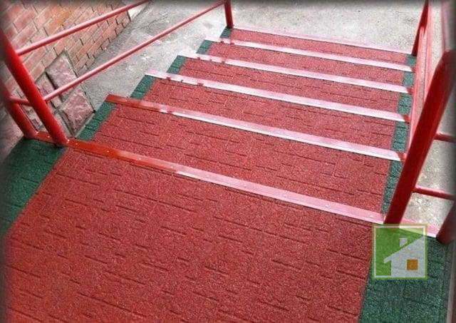 Резиновая плитка для ступеней крыльца и лестницы от производителя юпак