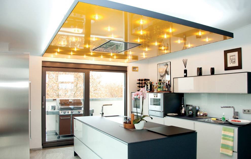 Потолок на кухне – 7 основных видов отделки и 60 фото