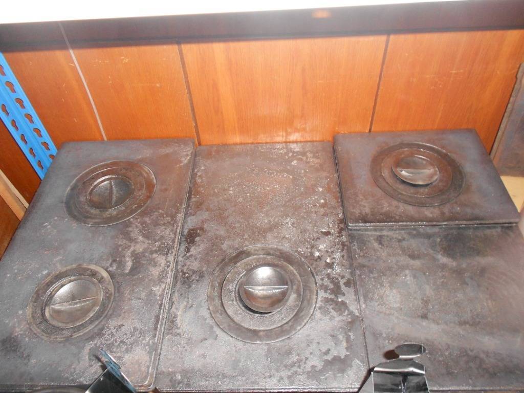 Тонкости выбора и установки чугунной плиты на печь