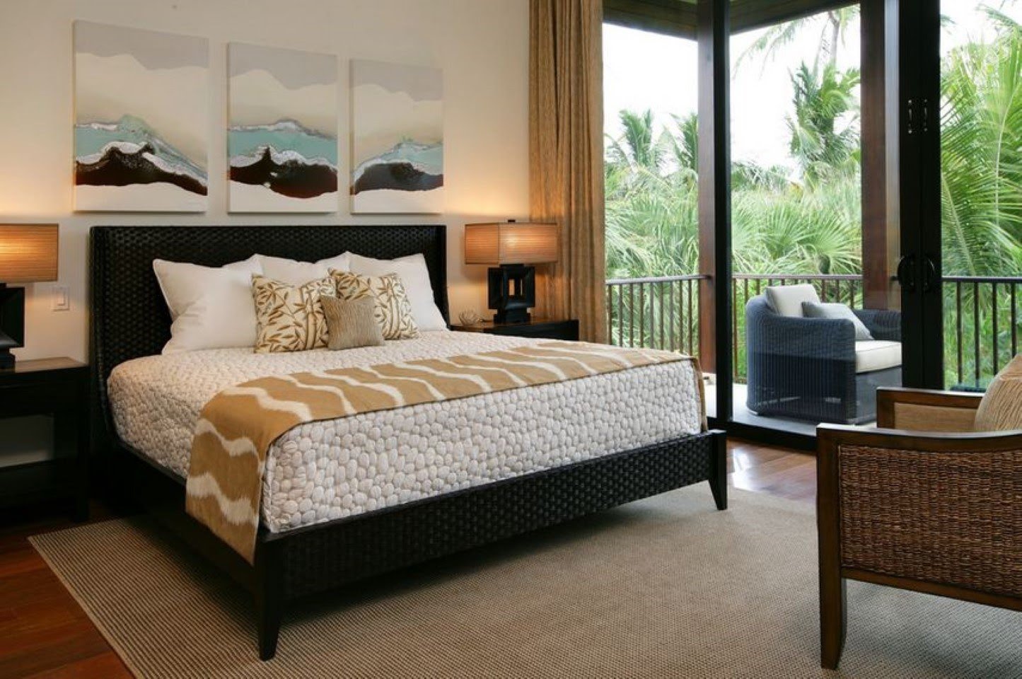 Кровать в спальню: фото, дизайн, виды, материалы, цвета, формы, стили, декор