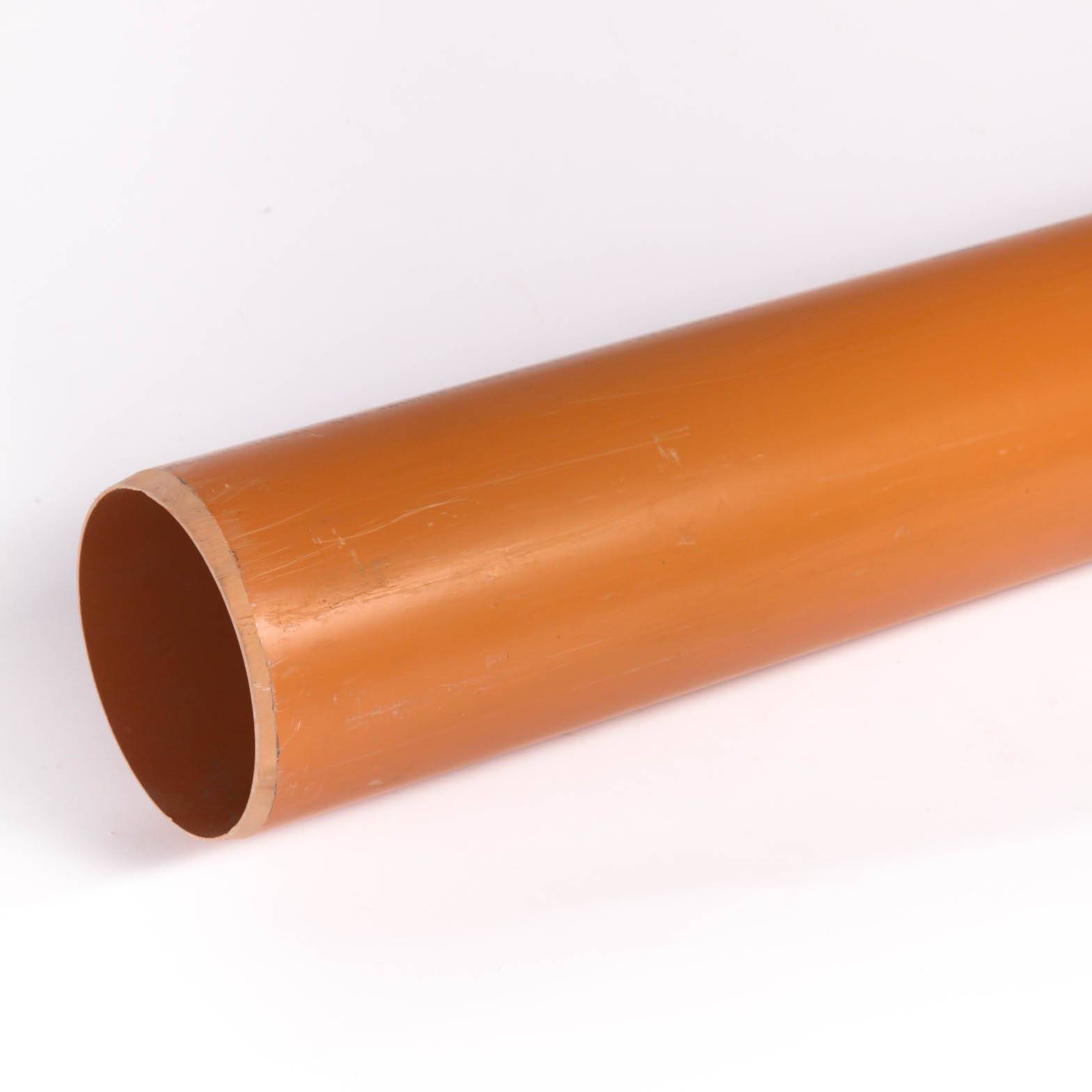 Серые и рыжие канализационные трубы: обзор и главное отличие