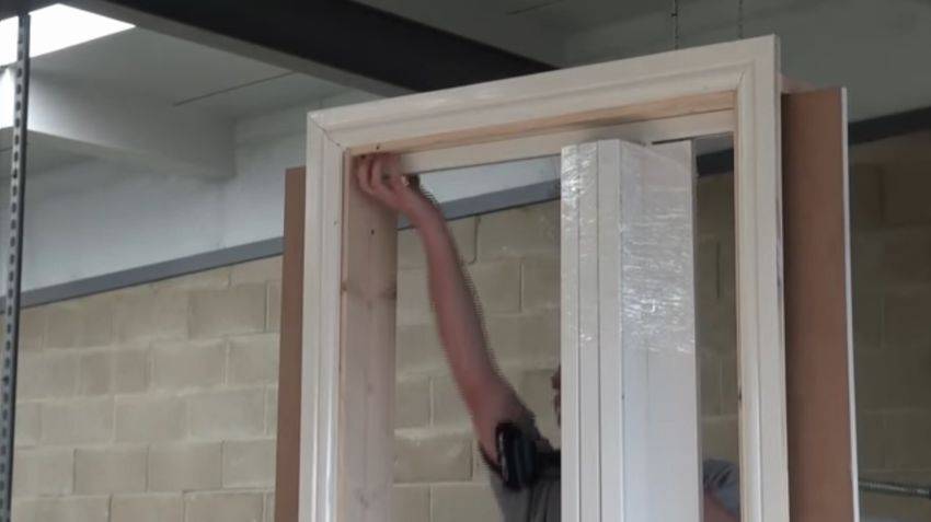 Дверь гармошка – установка, сборка своими руками, пошаговая инструкция