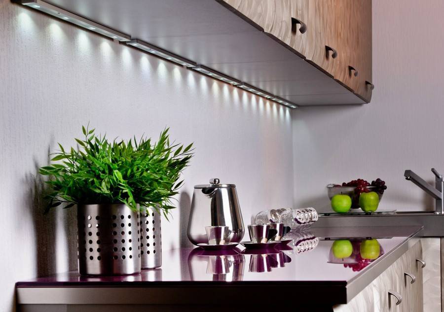 Светодиодная подсветка для кухни рабочей зоны — правила выбора и монтажа, фото