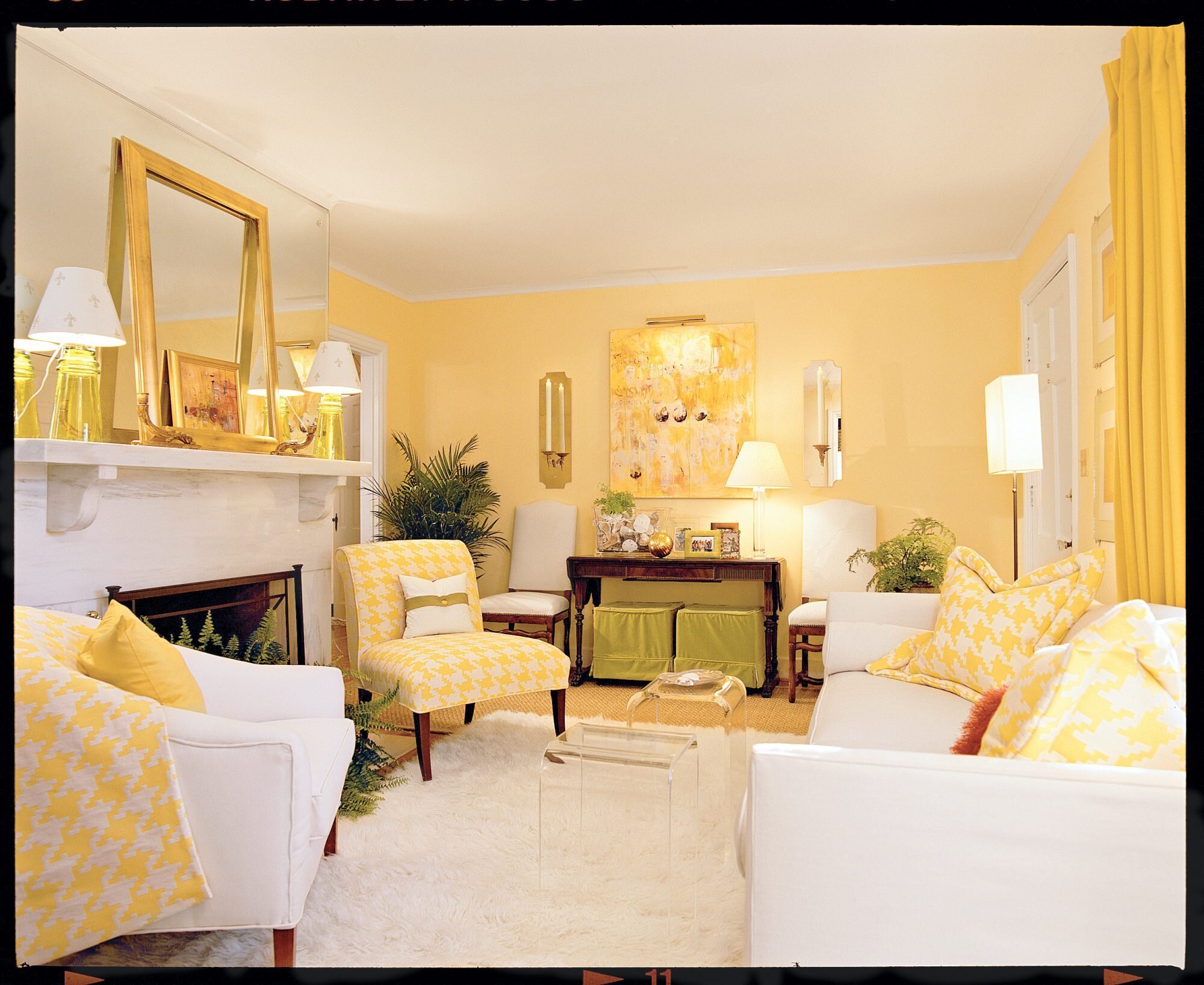 Как будут смотреться желтые обои в интерьере, фото спальни, детской, гостиной, кухни, примеры сочетания серого, белого, синего цвета с обоями в желтых тонах