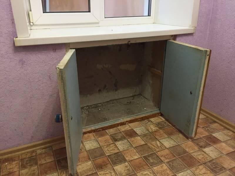 Шкаф под подоконником на кухне: реставрация старого хрущевского холодильника, как сделать шкафчик
