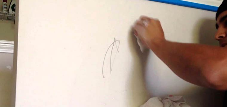 Чем отмыть обои от жира и грязи