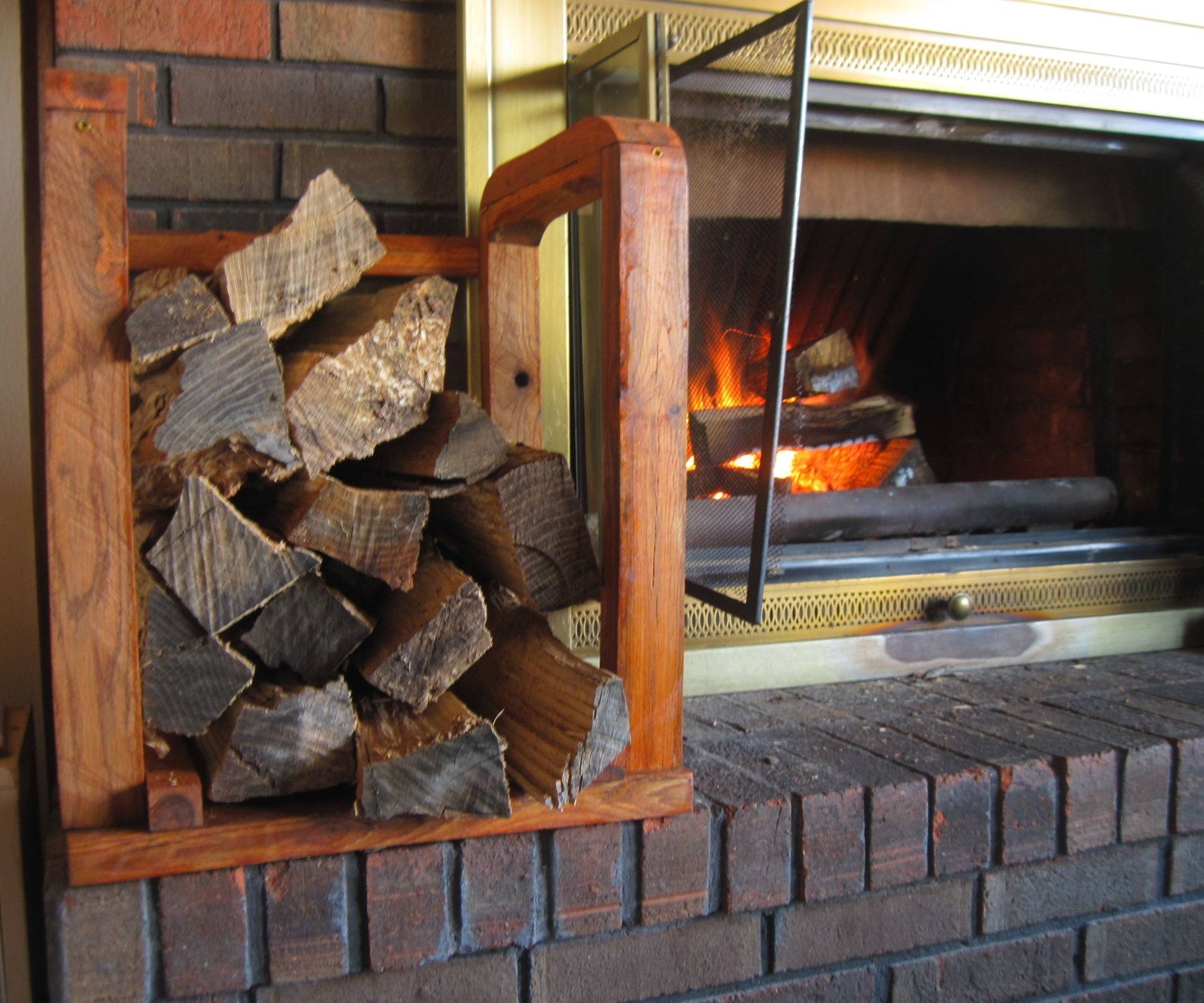 Имитация огня в камине своими руками: муляж и искусственный огонь, декоративные дрова, как сделать пламя