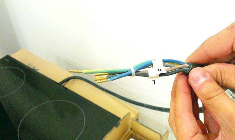 Как подключить варочную панель electrolux 4 провода
