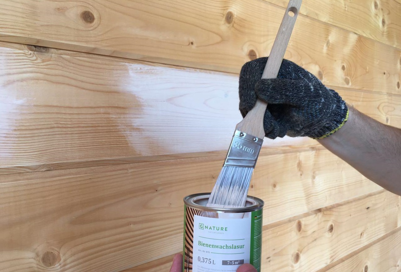 Чем покрасить вагонку внутри дома на даче и как это сделать