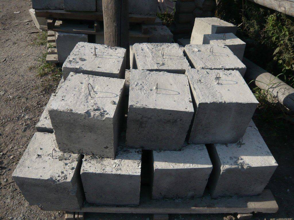 Вес бетонного блока в зависимости от состава и конструкции
 adblockrecovery.ru