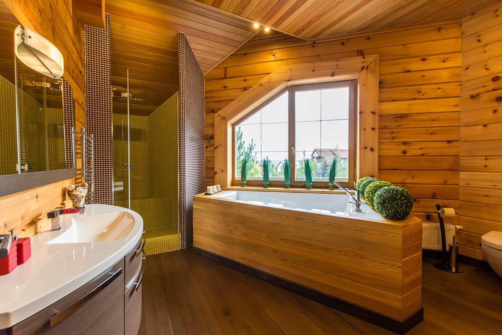Санузел в деревянном доме – сделать туалет своими руками с канализацией