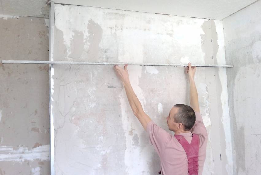 Как штукатурить стены цементно-песчаным раствором своими руками: пошаговая инструкция, видео
