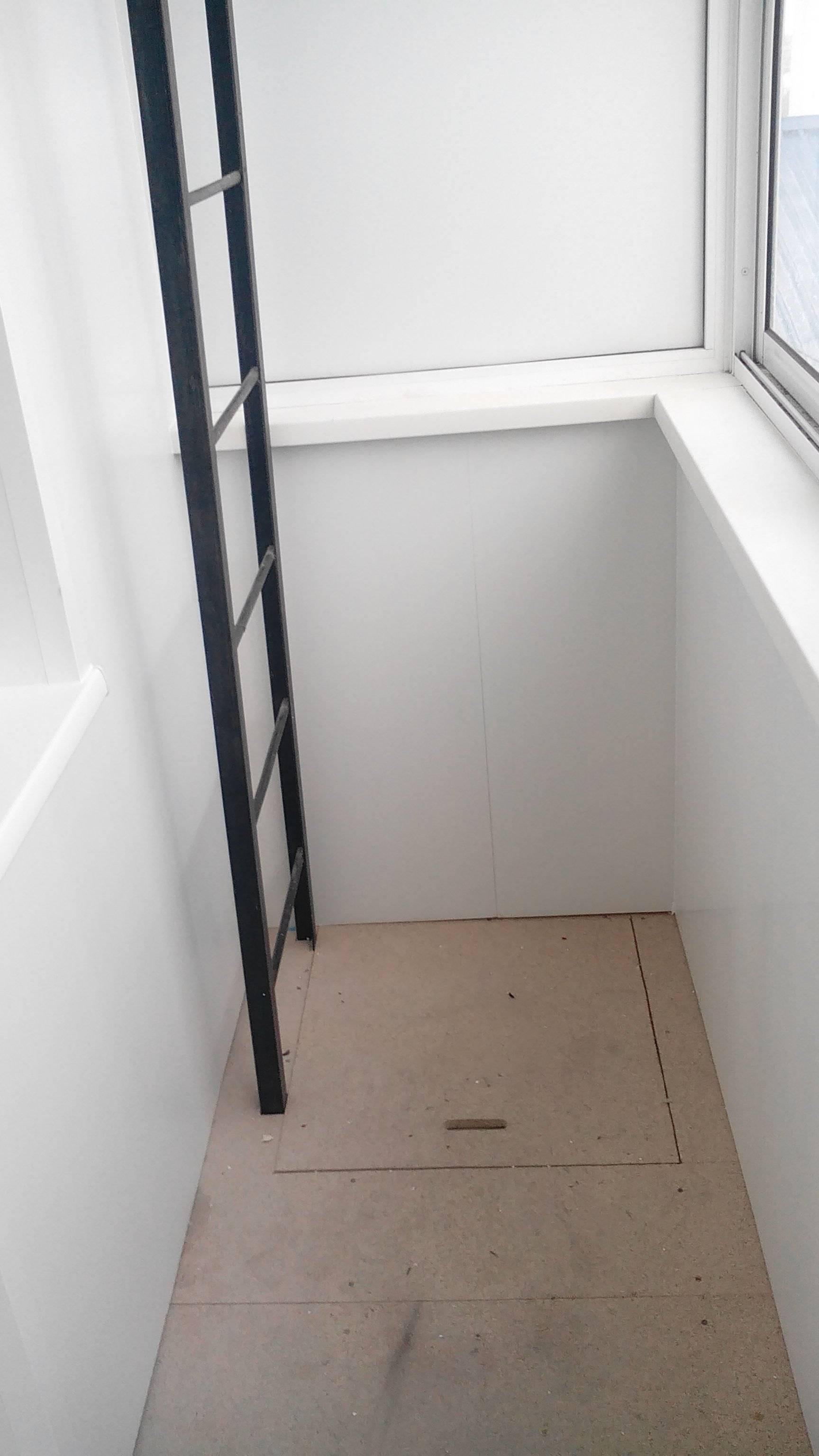 Пожарная лестница на балконе и лоджии: отделка или демонтаж