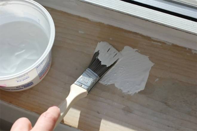 Как покрасить пластиковый подоконник в домашних условиях: выбор краски