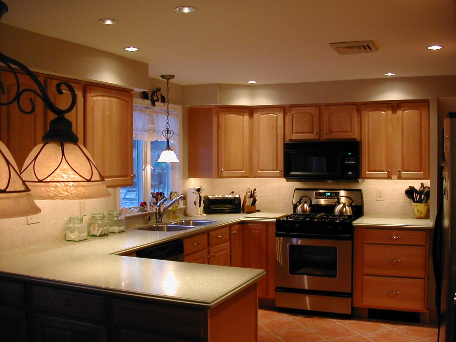 Потолок на кухне - лучшие варианты, фото, монтаж своими руками!
