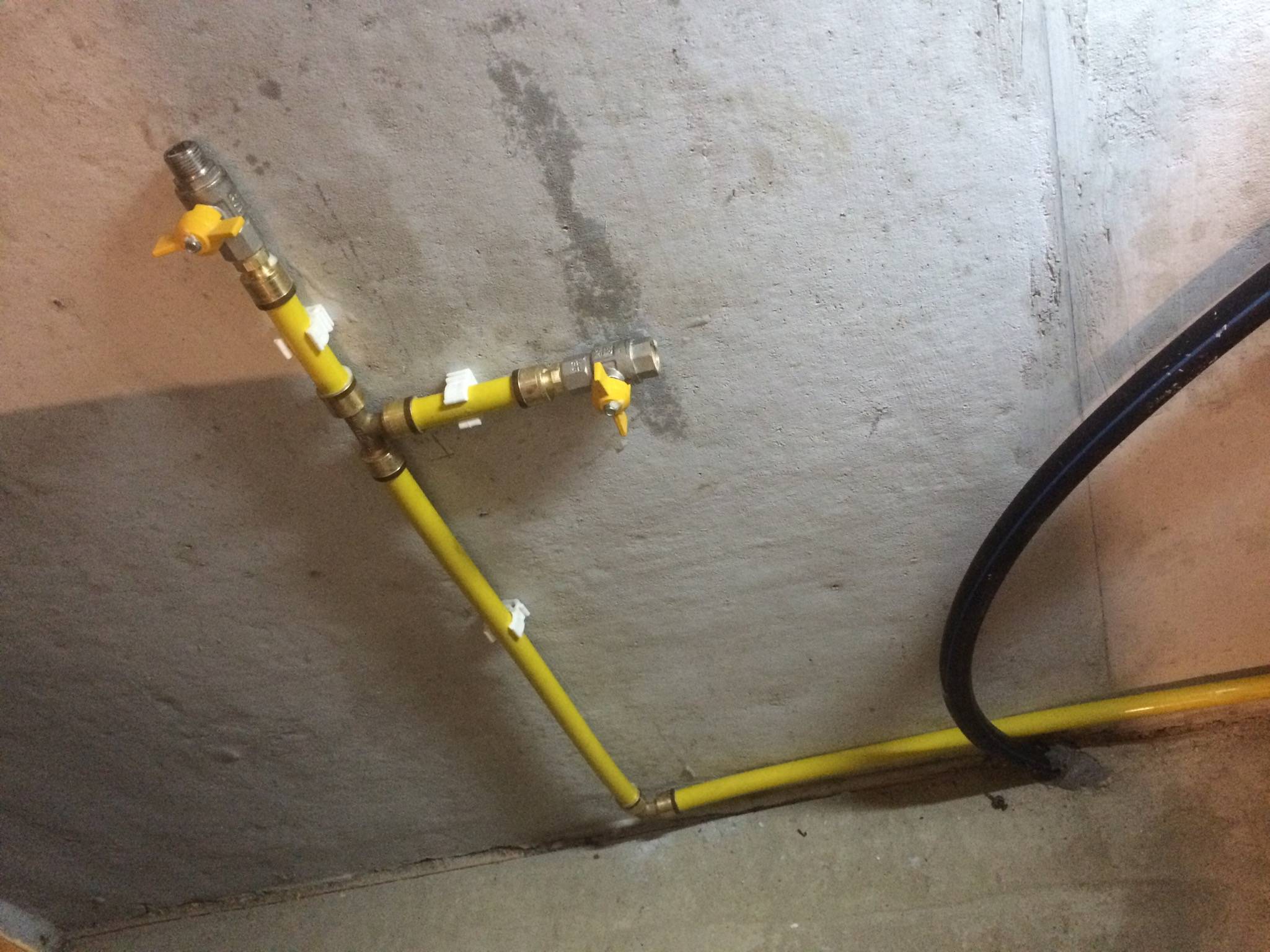 Пвх труба для газа в квартире и частном доме | можно ли использовать и проводить газ пластиковыми трубами под землей и не разъедает ли подводки