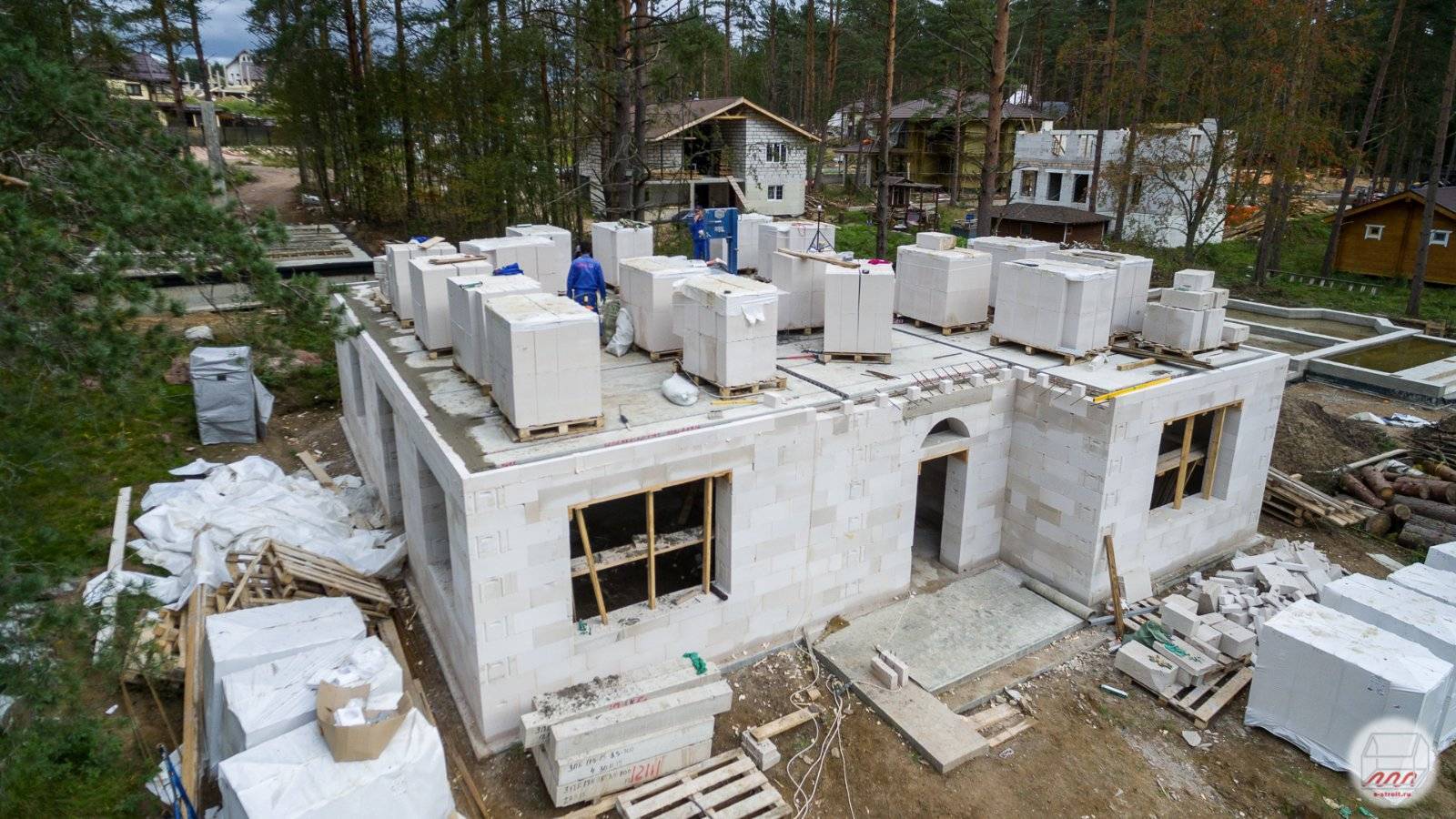 Строительство дома из газобетона своими руками - пошаговый фотоотчет