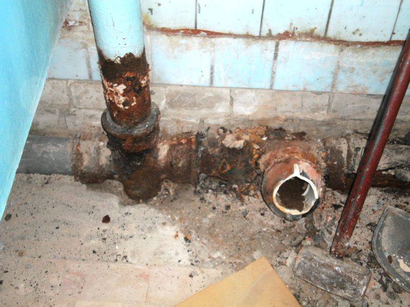 Стояк канализации в многоквартирном доме: кто должен менять. - покупатель прав