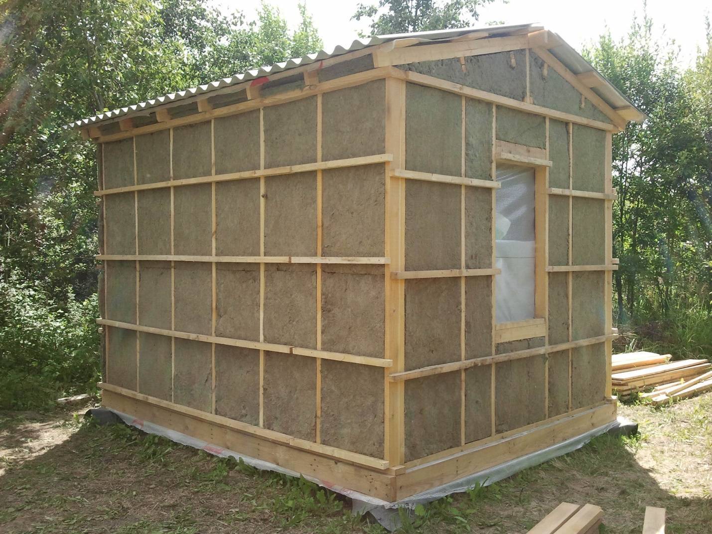 Как построить дачный домик своими руками недорого: проекты и подбор материалов. как построить летний домик быстро - build make