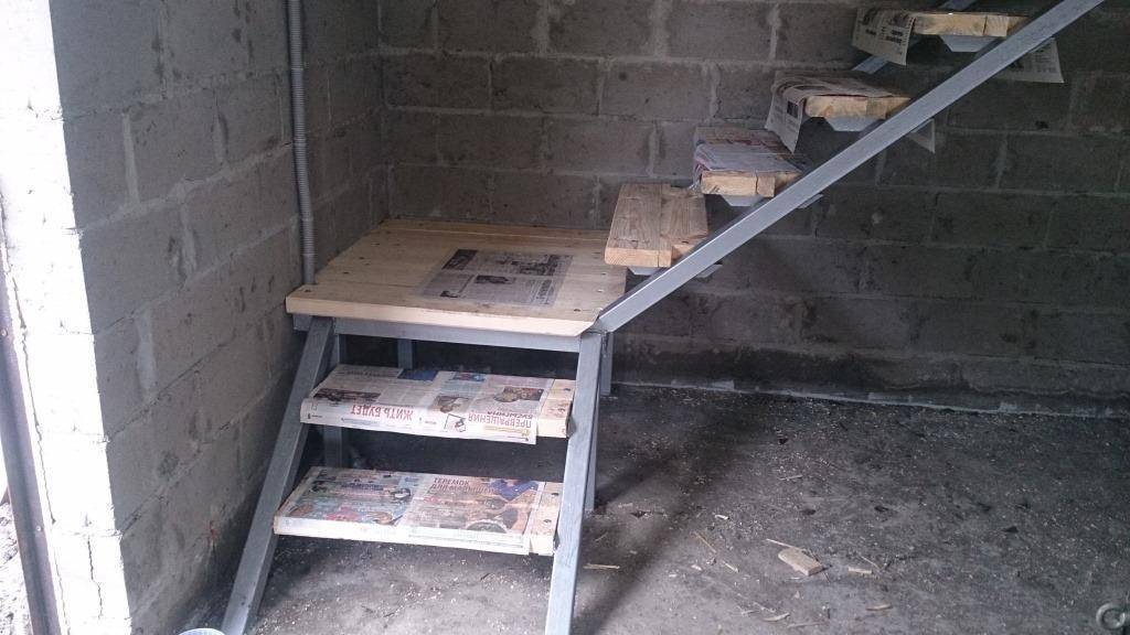 Лестница в погреб своими руками: из дерева, металла, уголка, профильной трубы, кирпича, бетона, расчеты, размеры