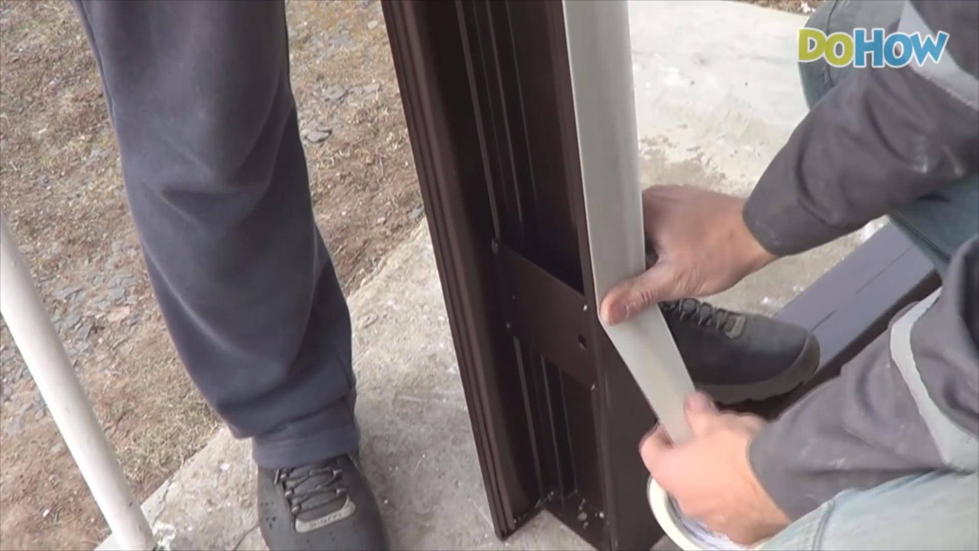 Как правильно выполнить регулировку входной металлической двери