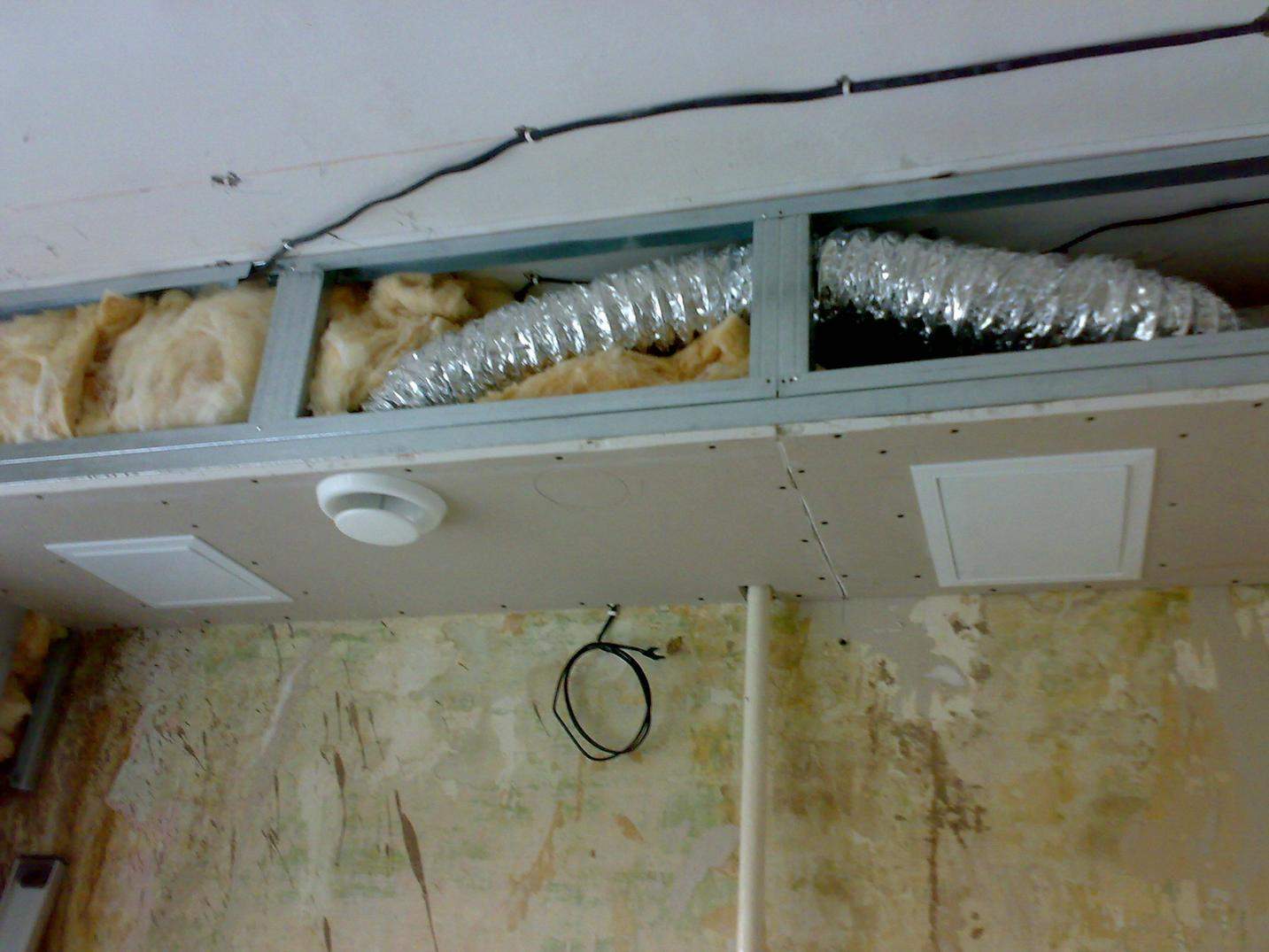 перенос вентиляционного отверстия на кухне под вытяжку