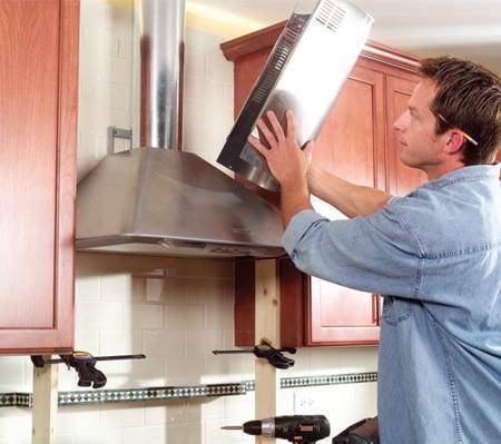 Как установить вытяжку на кухне своими руками: пошаговая видео инструкция | советы специалистов